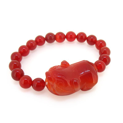 紅瑪瑙招財(cái)豬手鏈