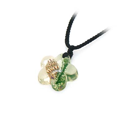 梅花海貝殼透明琥珀項鏈
