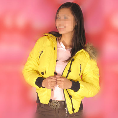 羽融融新款品牌羽絨服