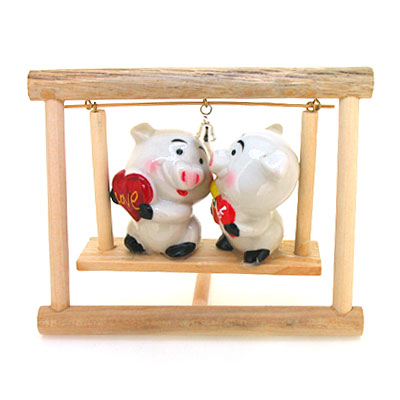 LOVE小豬秋千禮品擺件