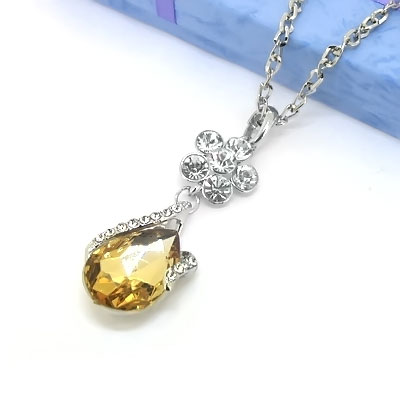 梅花金色水晶項鏈飾品