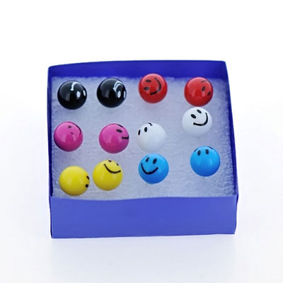 韓版笑臉圓珠耳釘飾品/義烏耳釘批發(fā)